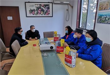 公司領導慰問省、市級勞動模范 